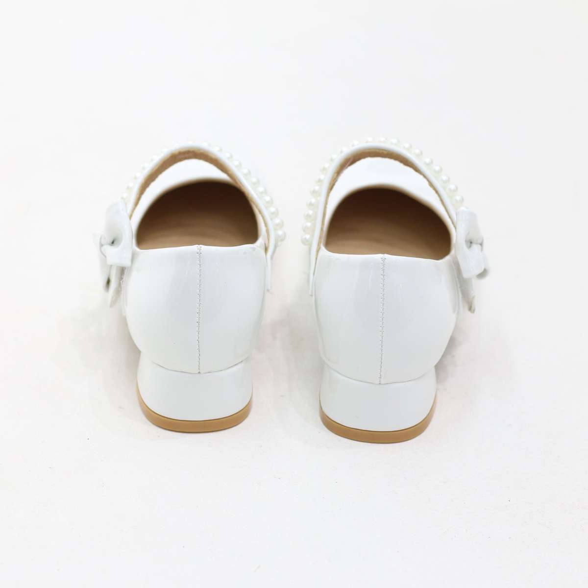 Noley infant girls dress pumps with pearl strap elegance