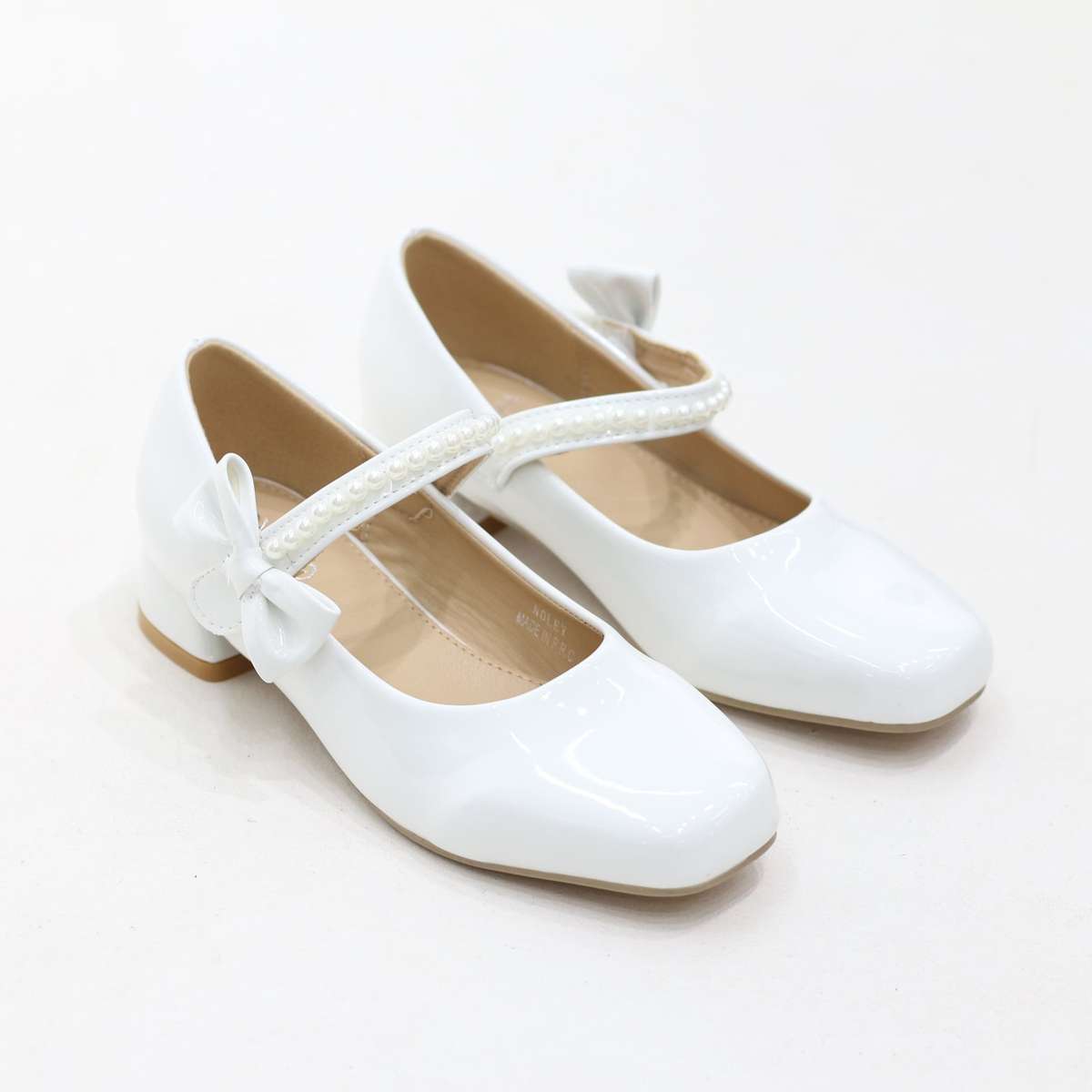 Noley infant girls dress pumps with pearl strap elegance