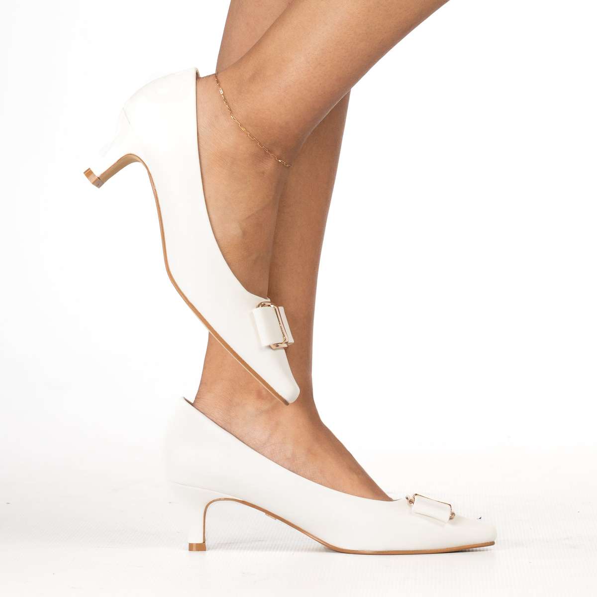 Futari women's elegant square buckle mid heel