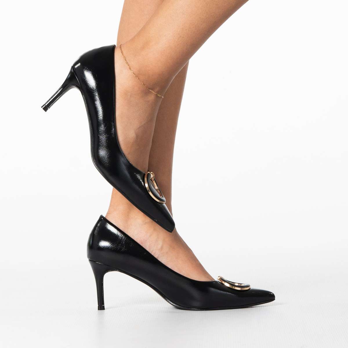 Platinum women's elegant pointed heel with refined buckle detail