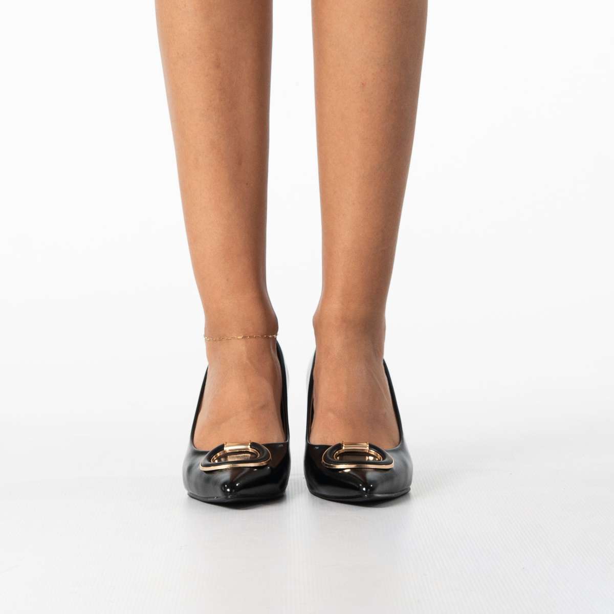 Platinum women's elegant pointed heel with refined buckle detail