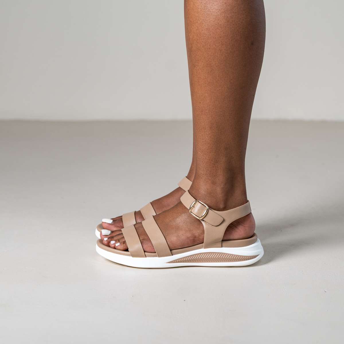 Lenovo adjustable buckle platform sandals