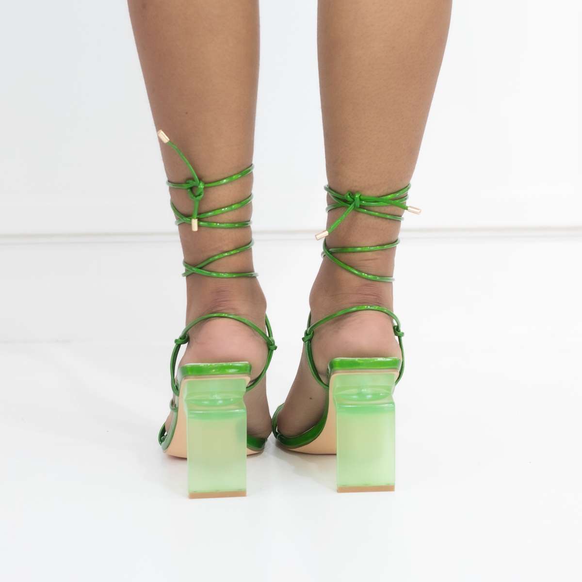 Nadzia strappy sandals on special regt heel green