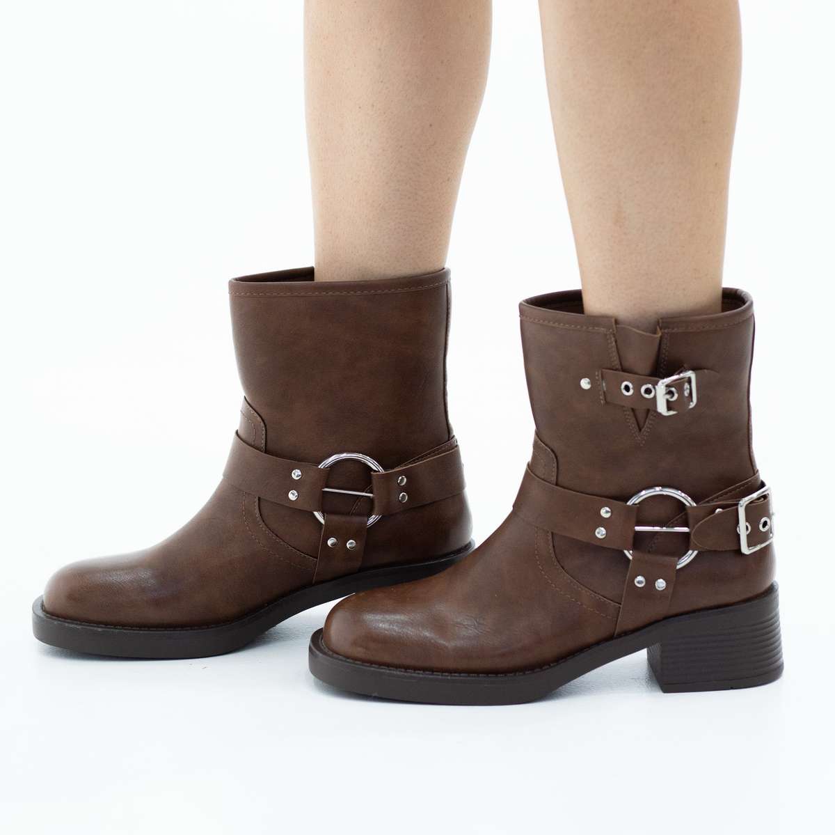 Brumby 4cm flat heel double belt buckle detailed ankle boot brown