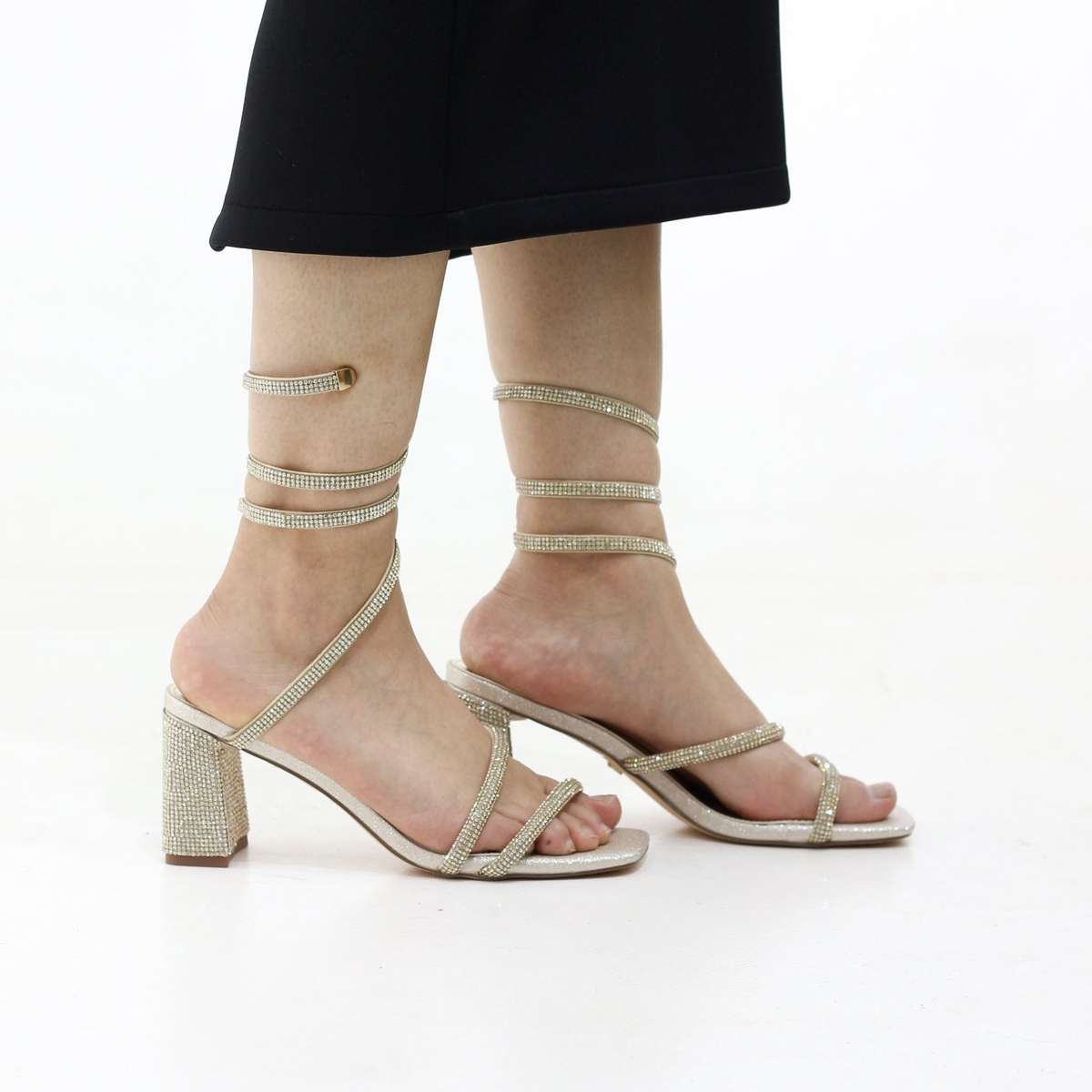 Stachio block 7.5cm heel with spiral wrap-around