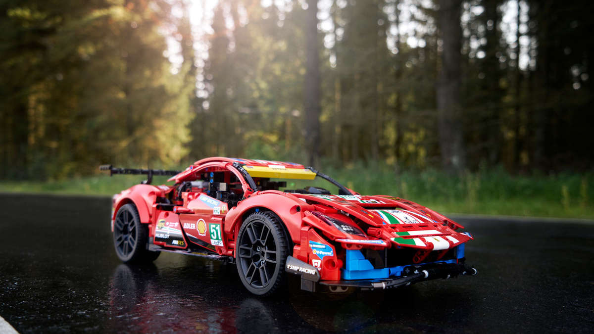 LEGO Technic Ferrari 488 GTE AF Corse #51 Building Kit 42125