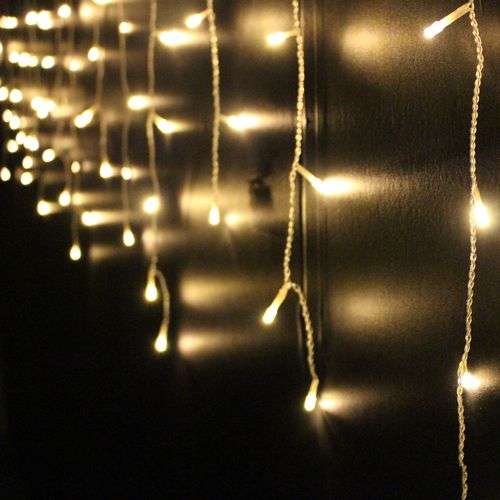 LED fairy light icicle curtain 3m - plug in