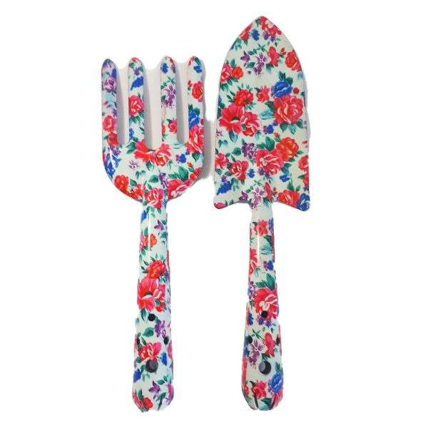 pink and white floral gardening set