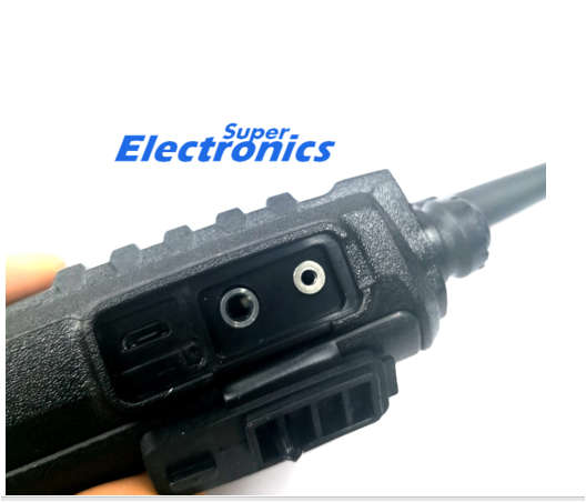 Durable handheld two way radio 400-470MHz Walkie Talkie