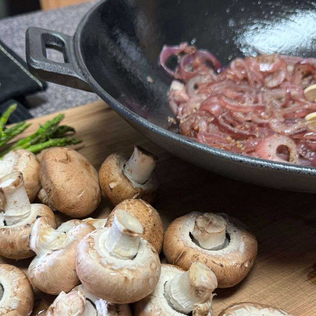 Lifespace Cast Iron Wok - 31cm x 31cm