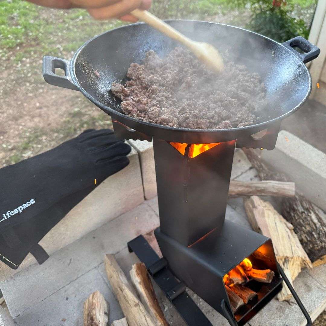 Lifespace Cast Iron Wok - 31cm x 31cm