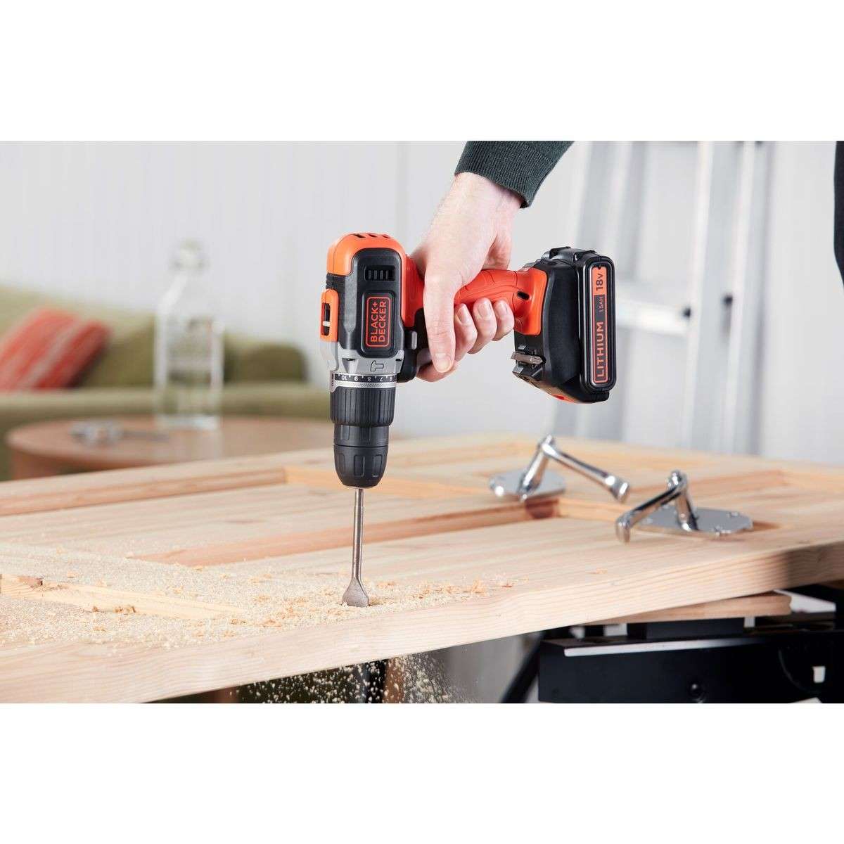 BLACK & DECKER 18V Cordless 2 Speed Hammer Drill  &  2 Batteries  &  Kitbox