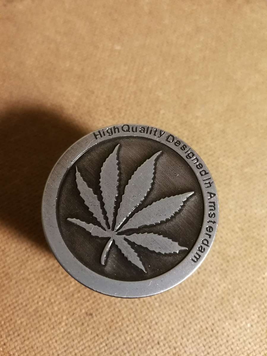 Medium Metal Herb Grinder