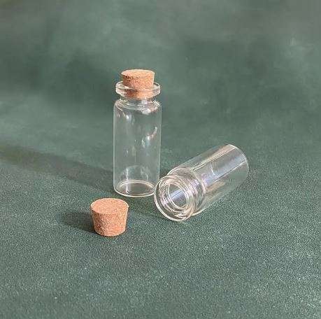 Clear Glass Bottles With Cork Stopper 5 x 2.2cm