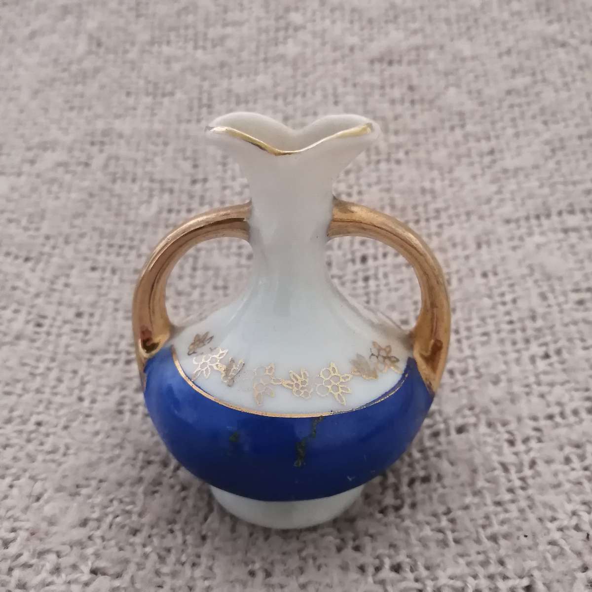 Colourful Flower Vase / Water Urn with Gold Handles (Miniature, suitable for printer's tray)