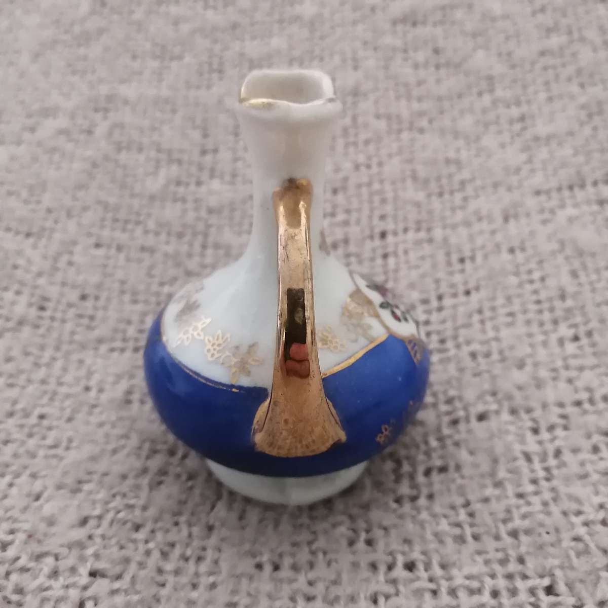 Colourful Flower Vase / Water Urn with Gold Handles (Miniature, suitable for printer's tray)