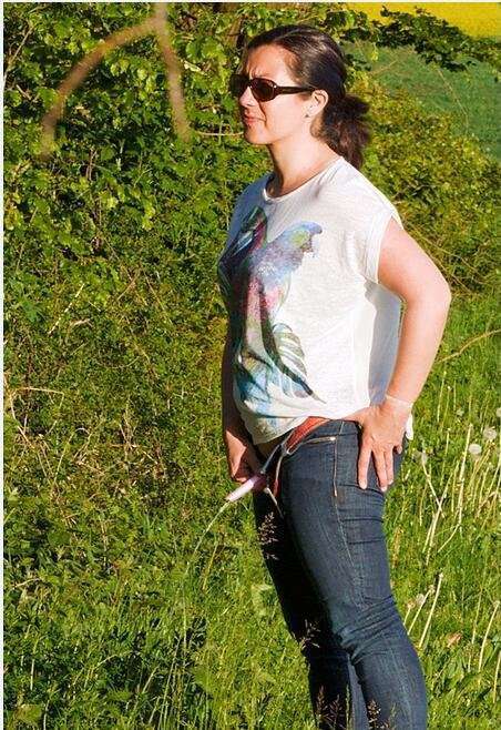 Portable Outdoor Female Urinal Toilet Soft Silicone Travel Stand Up - She Pee