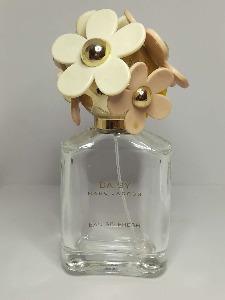 Perfume Bottle (Empty) - Daisy Eau So Fresh (Marc Jacobs)