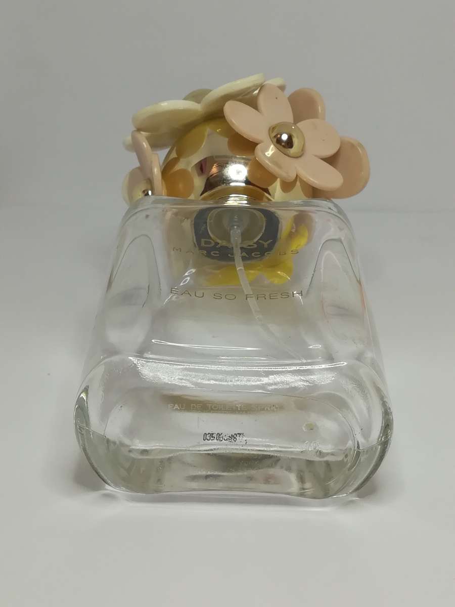 Perfume Bottle (Empty) - Daisy Eau So Fresh (Marc Jacobs)
