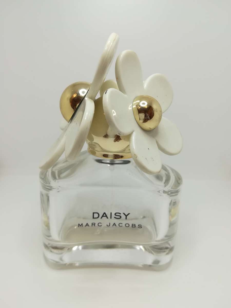 Perfume Bottle (Empty) - Daisy (Marc Jacobs)