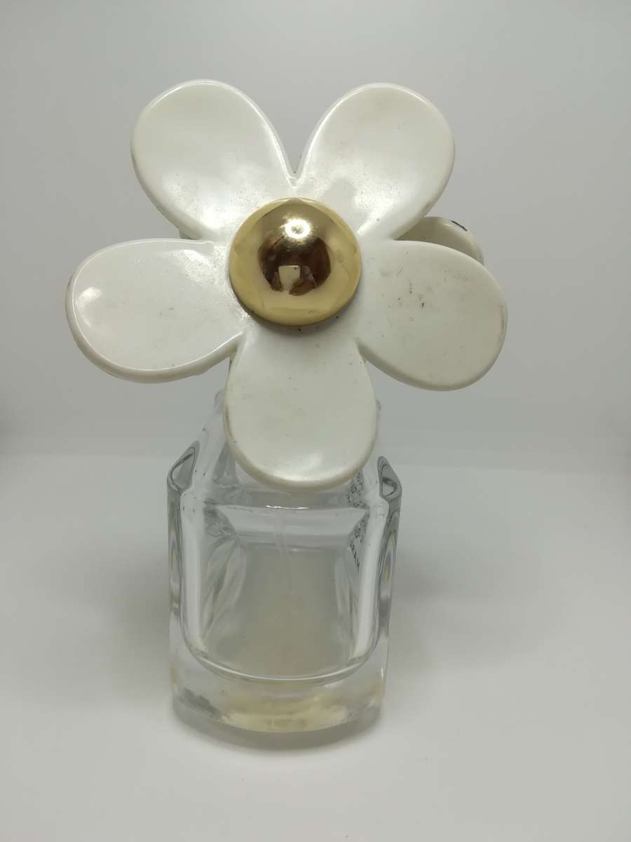 Perfume Bottle (Empty) - Daisy (Marc Jacobs)