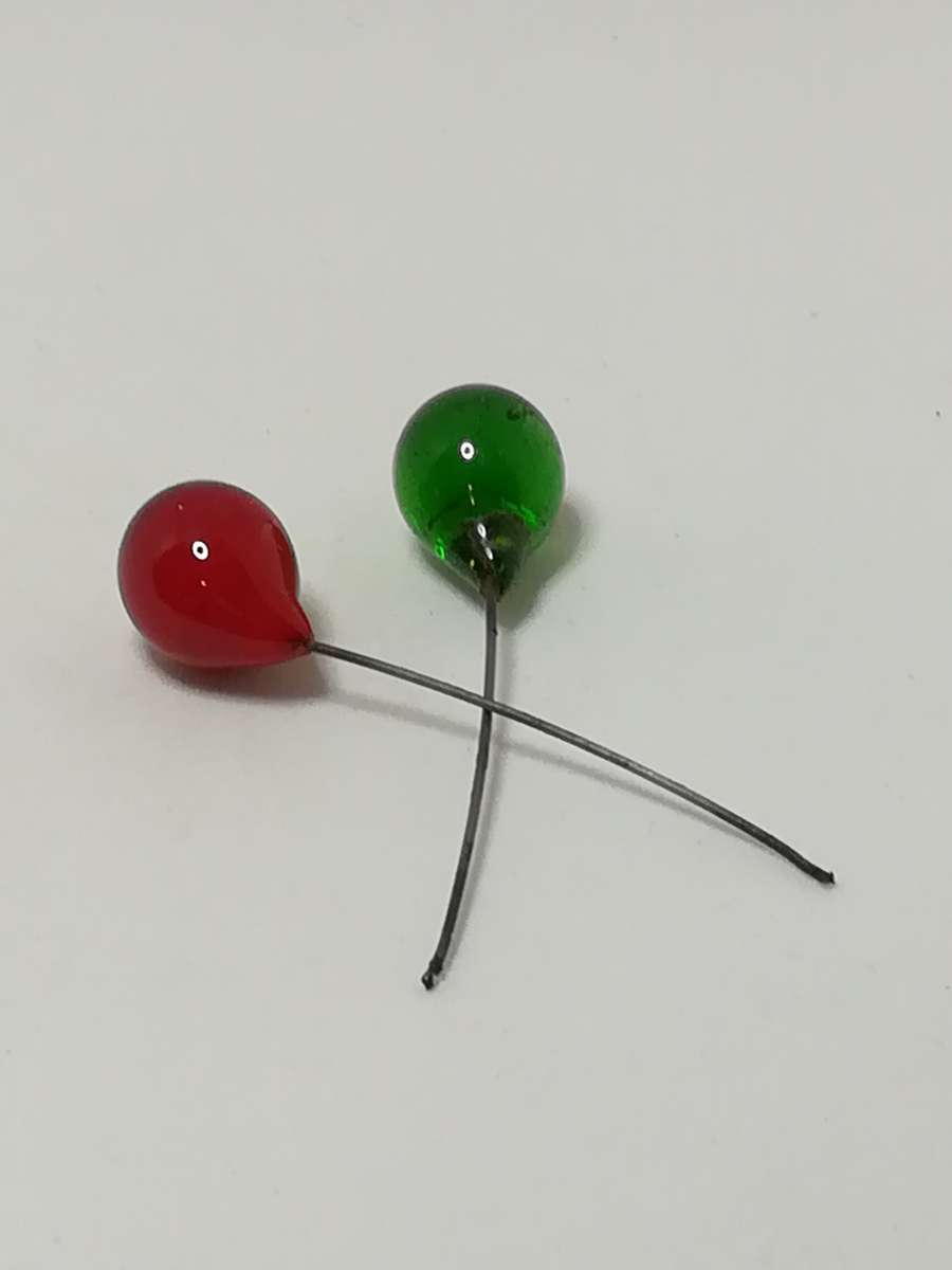 Miniature Pair Red & Green Headed Hair Pins (Miniature, suitable for printer's tray)