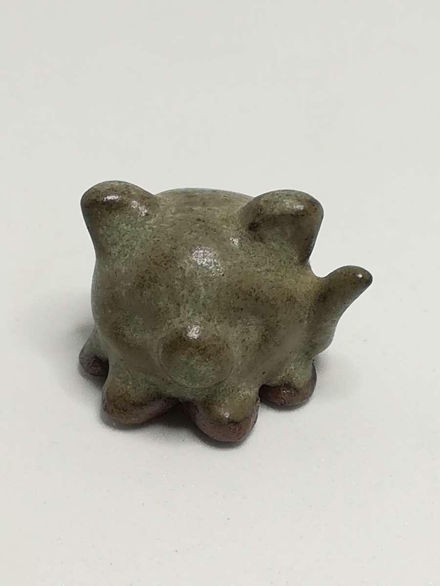 Miniature Ceramic Pig Sitting Upright Tail (for Printer's Tray/Dollhouse)