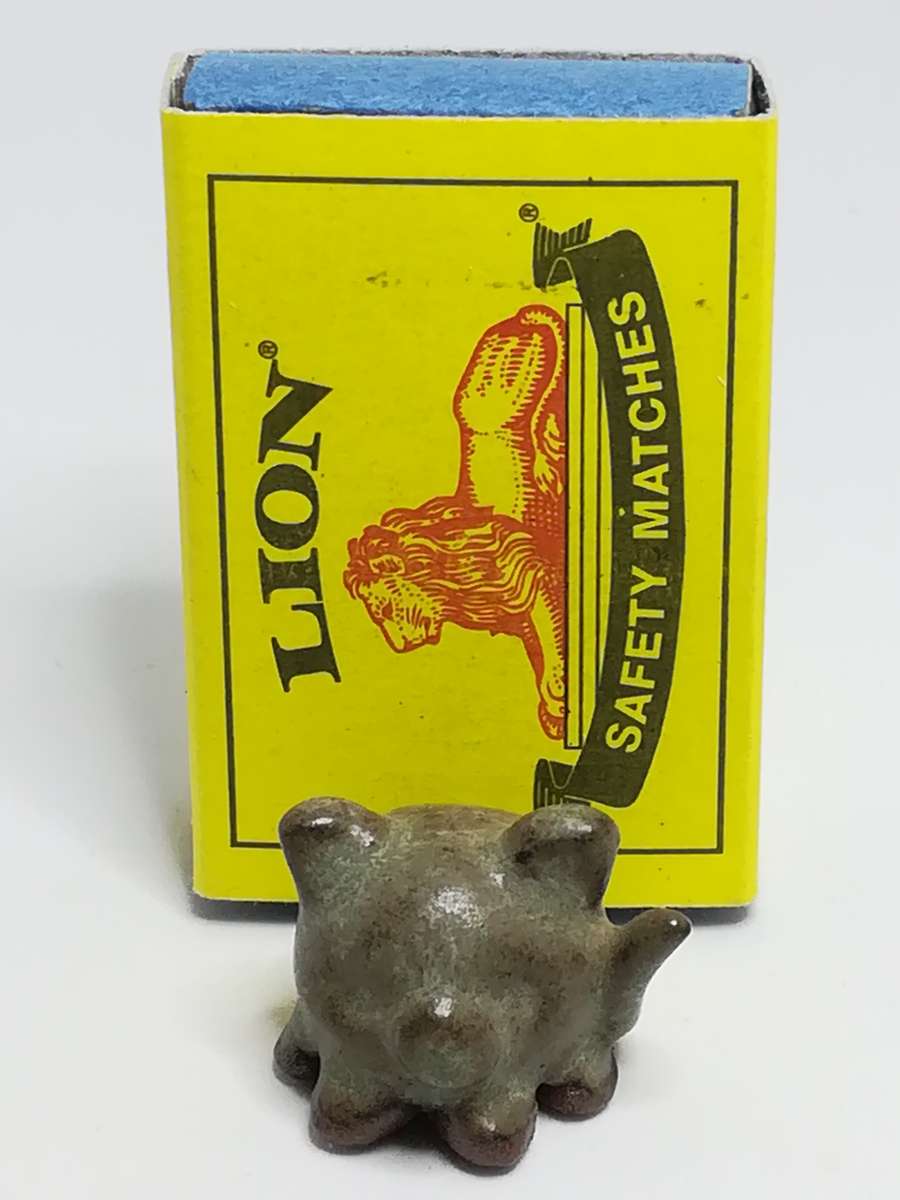 Miniature Ceramic Pig Sitting Upright Tail (for Printer's Tray/Dollhouse)