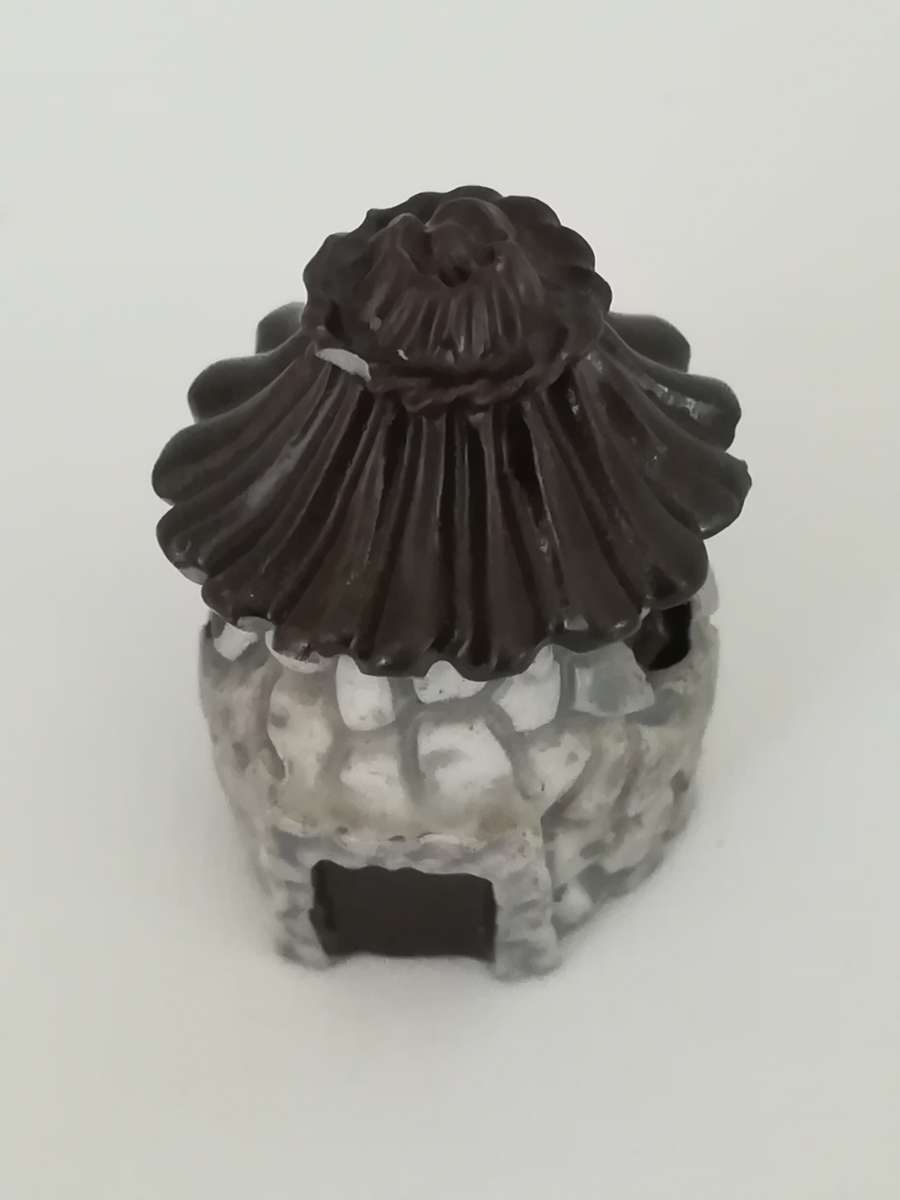 Miniature Rondavel (for Printer's Tray/Dollhouse)