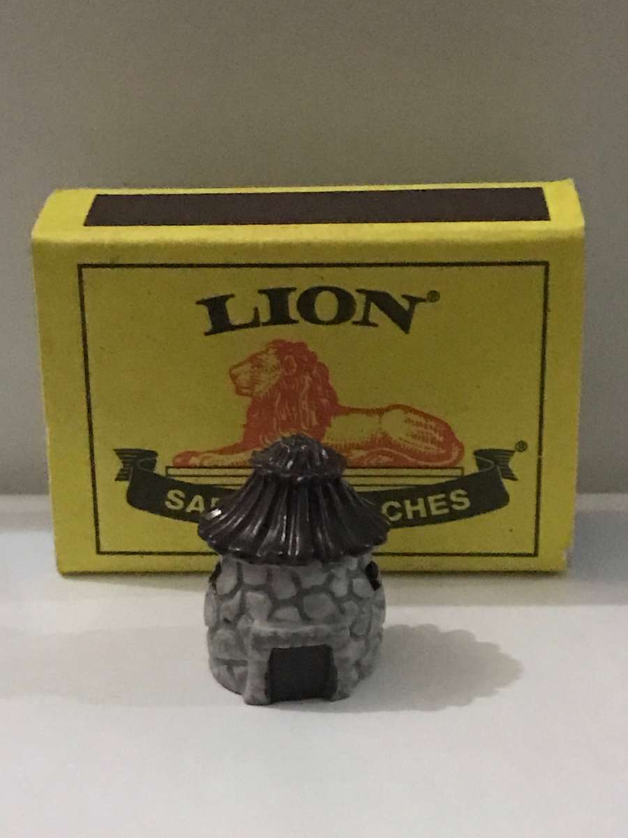 Miniature Rondavel (for Printer's Tray/Dollhouse)