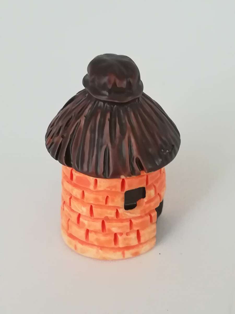 Miniature Rondavel (for Printer's Tray/Dollhouse)