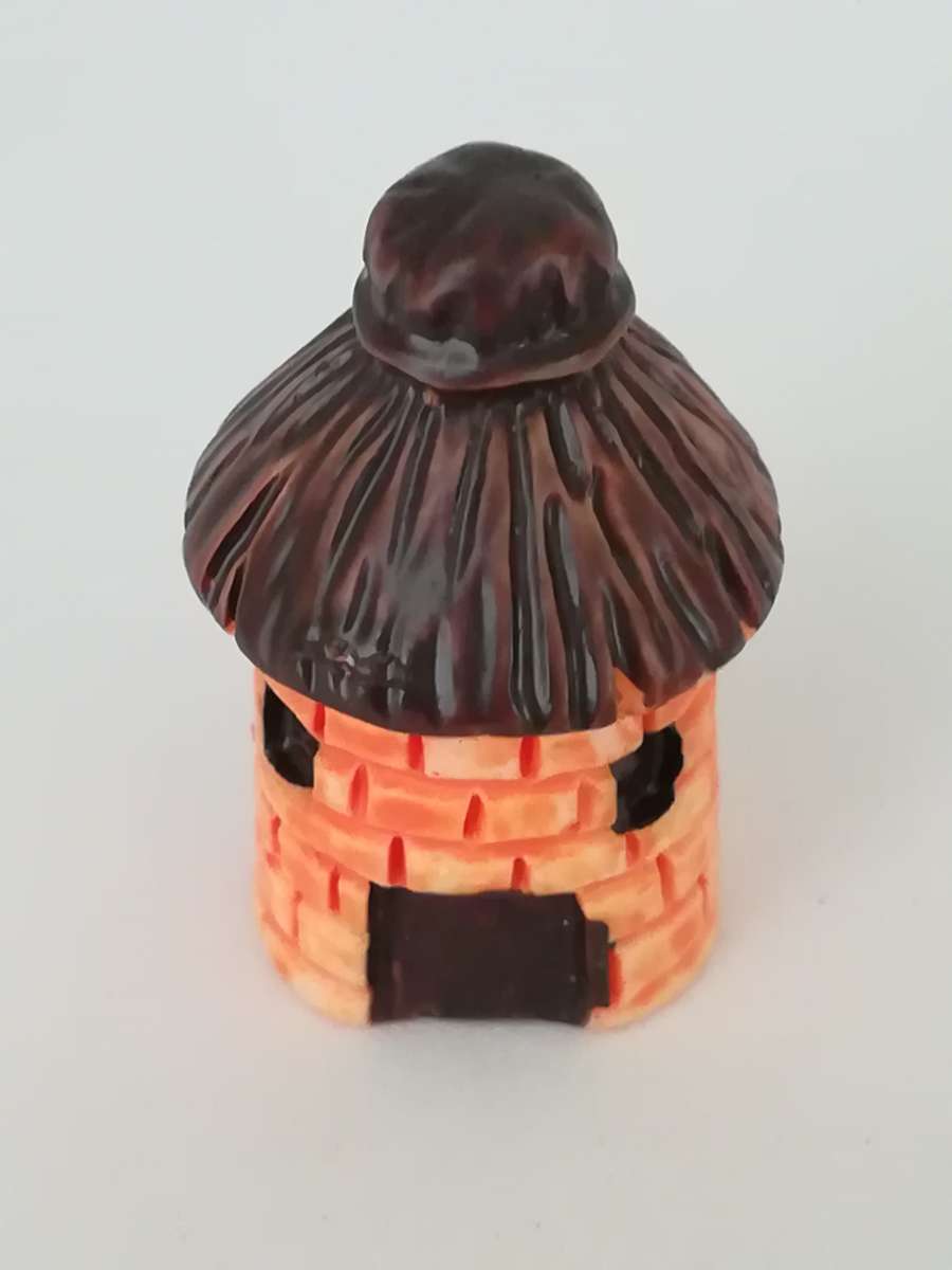 Miniature Rondavel (for Printer's Tray/Dollhouse)