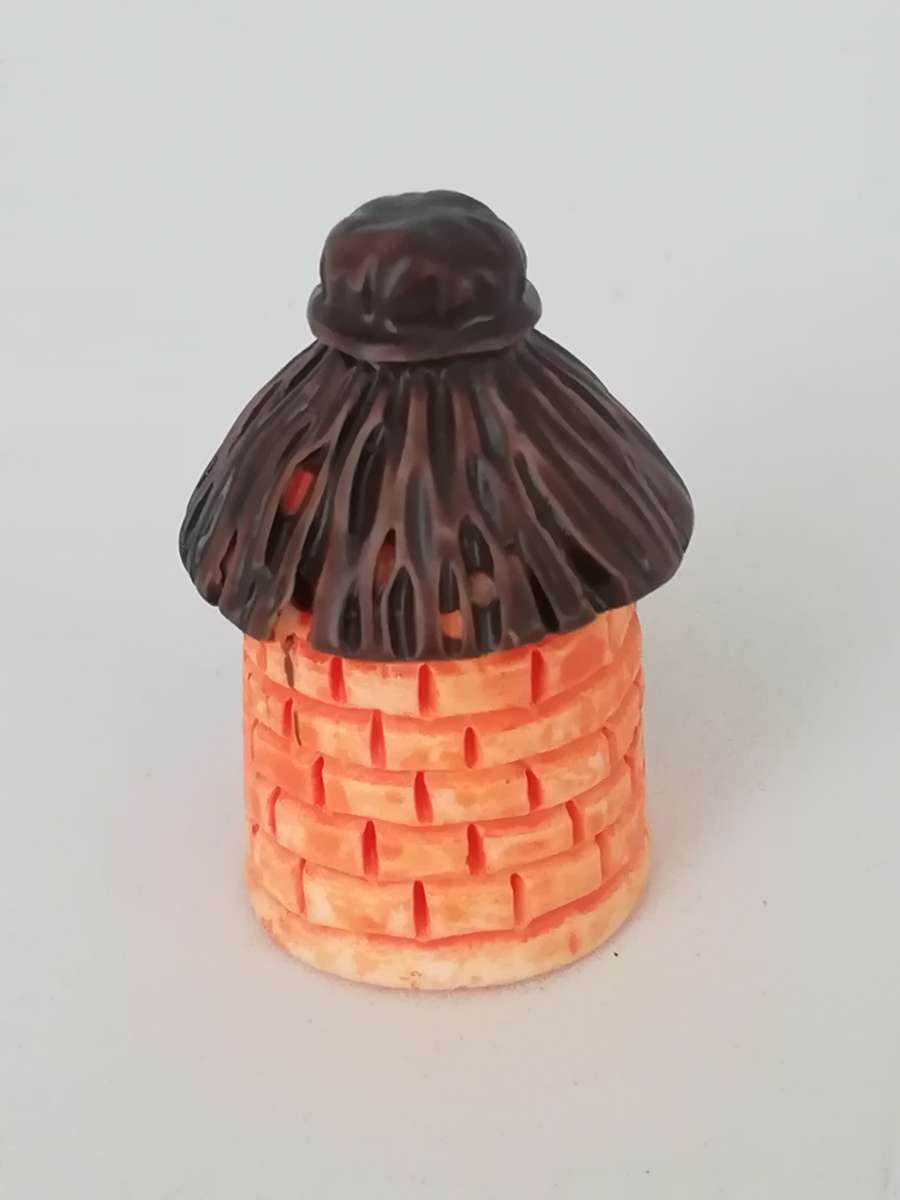 Miniature Rondavel (for Printer's Tray/Dollhouse)