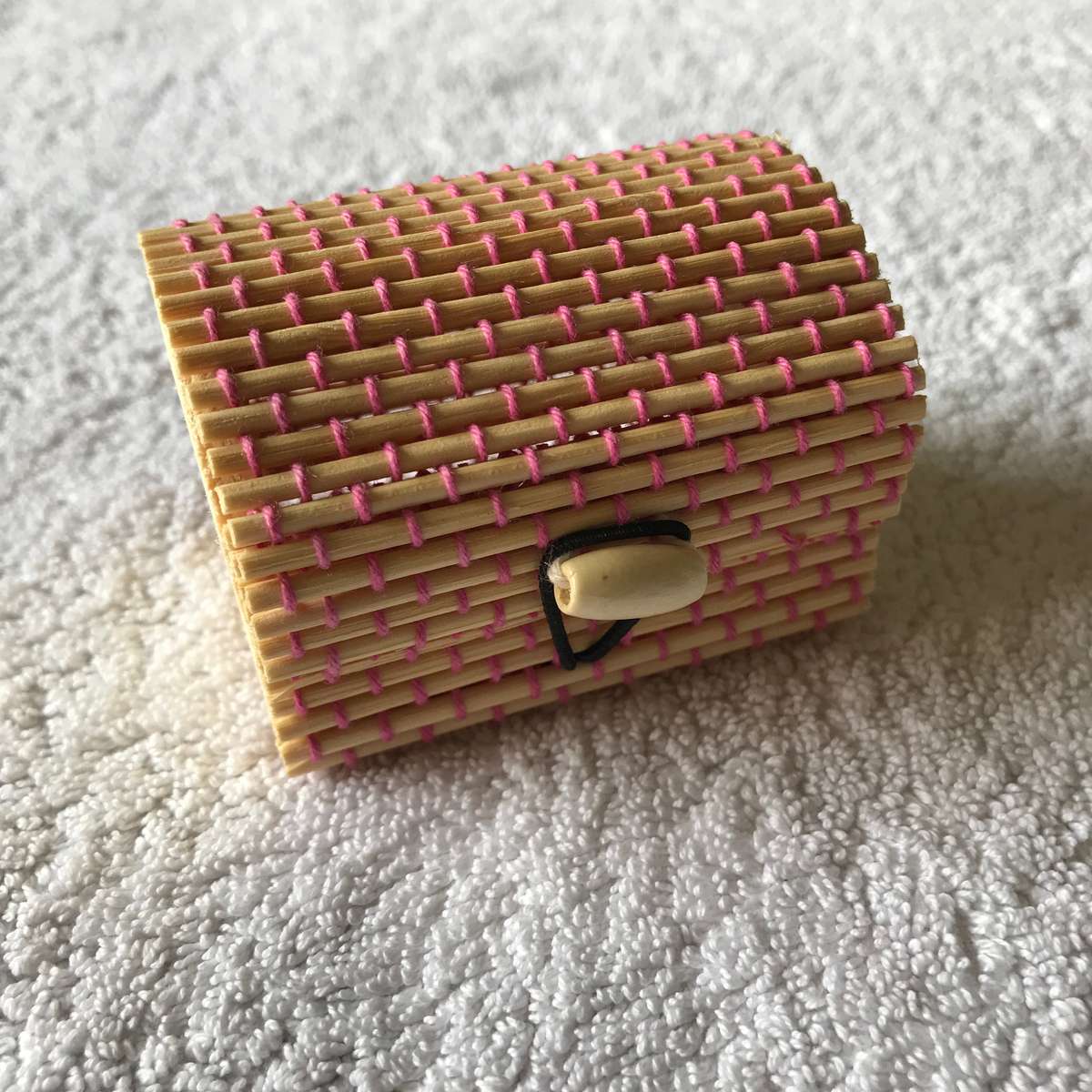 Gift Box Pink Stitching (70mm x 55mm x 50mm)
