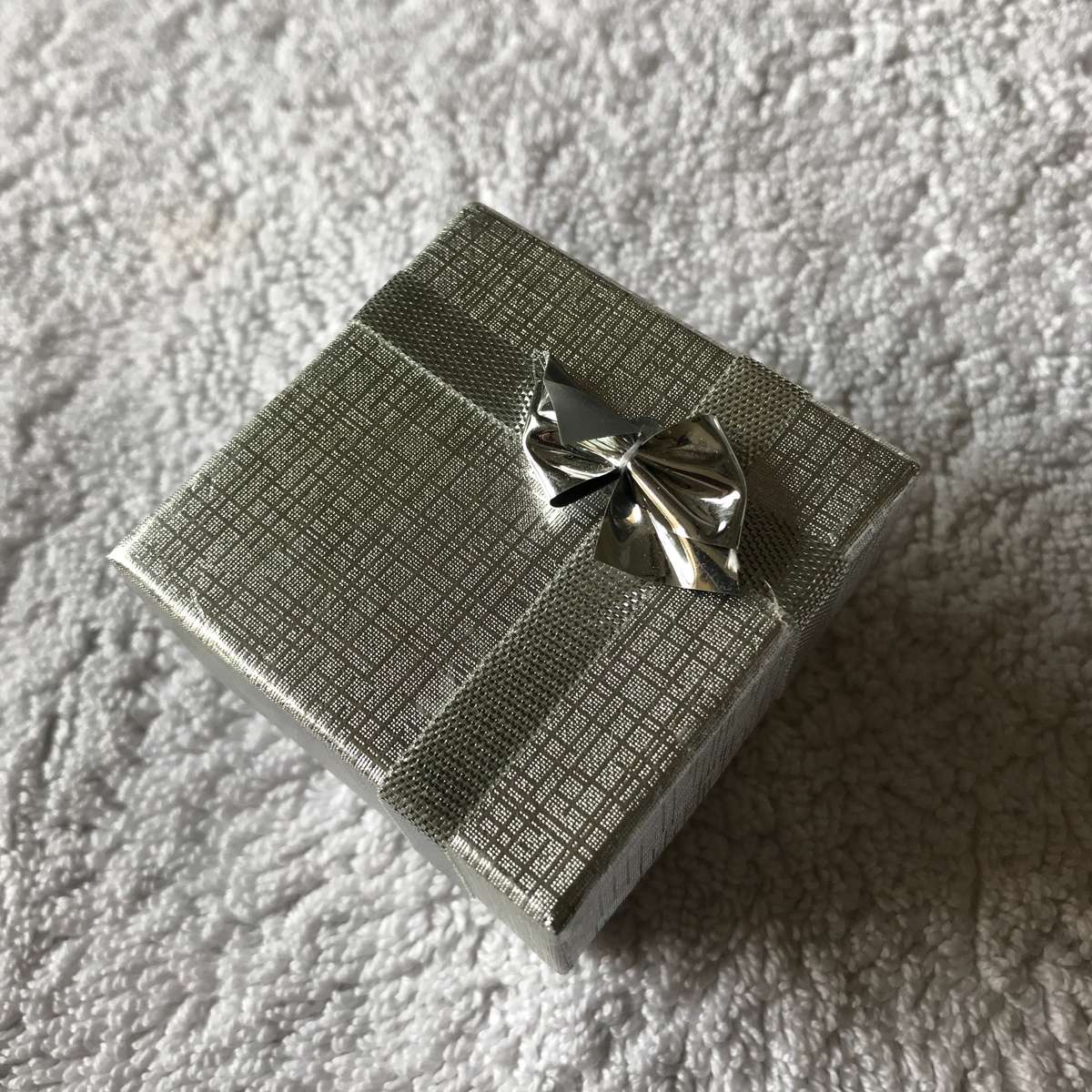Gift Box Silver (50mm x 50mm x 33mm)