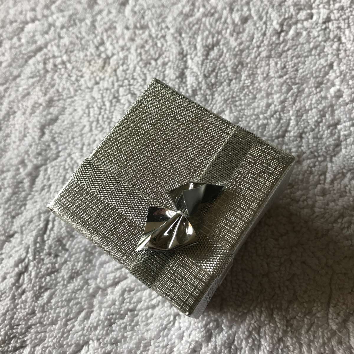 Gift Box Silver (50mm x 50mm x 33mm)