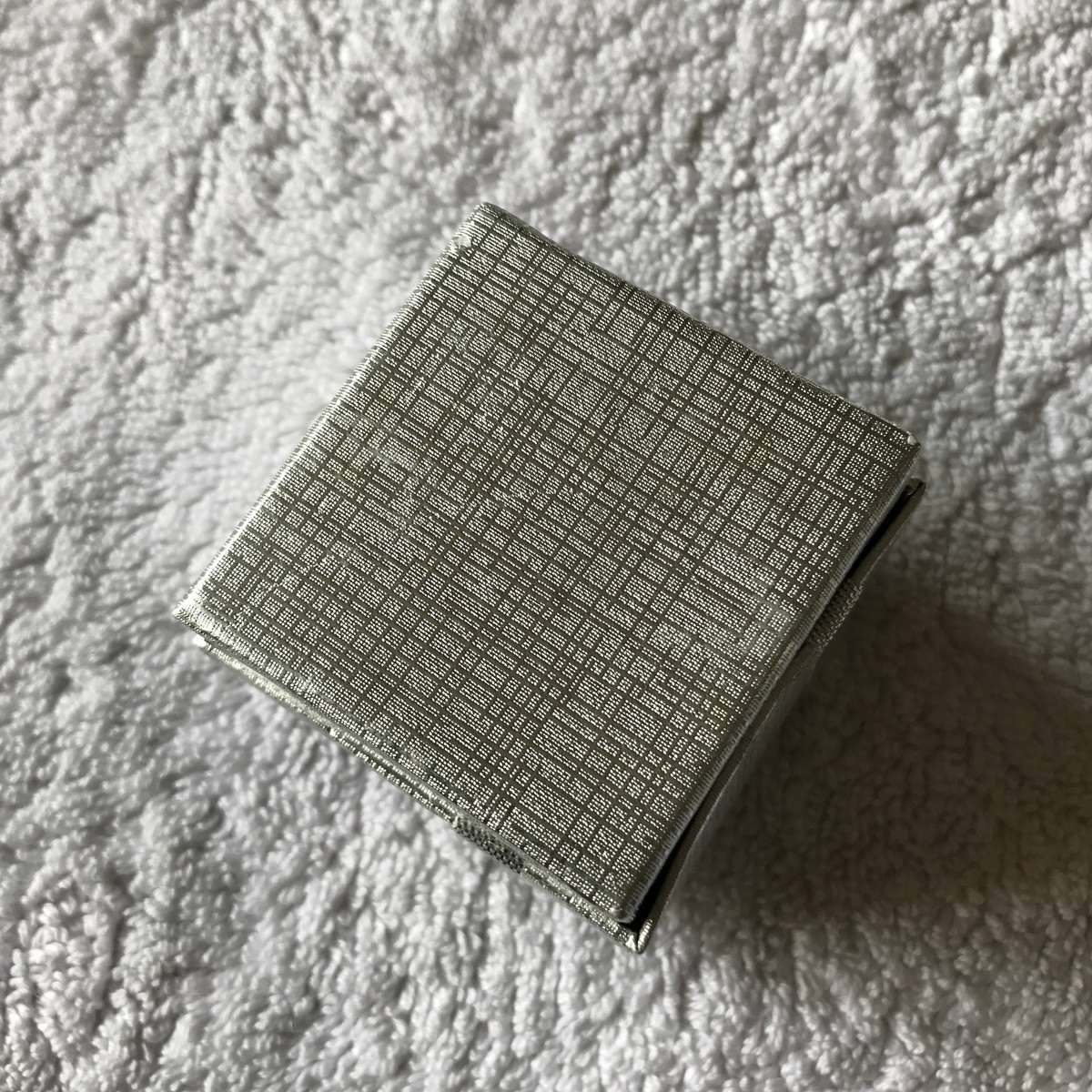 Gift Box Silver (50mm x 50mm x 33mm)