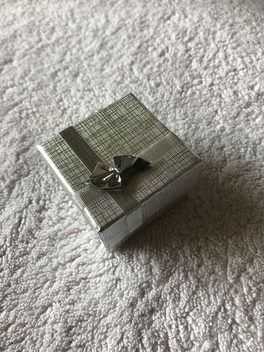 Gift Box Silver (50mm x 50mm x 33mm)