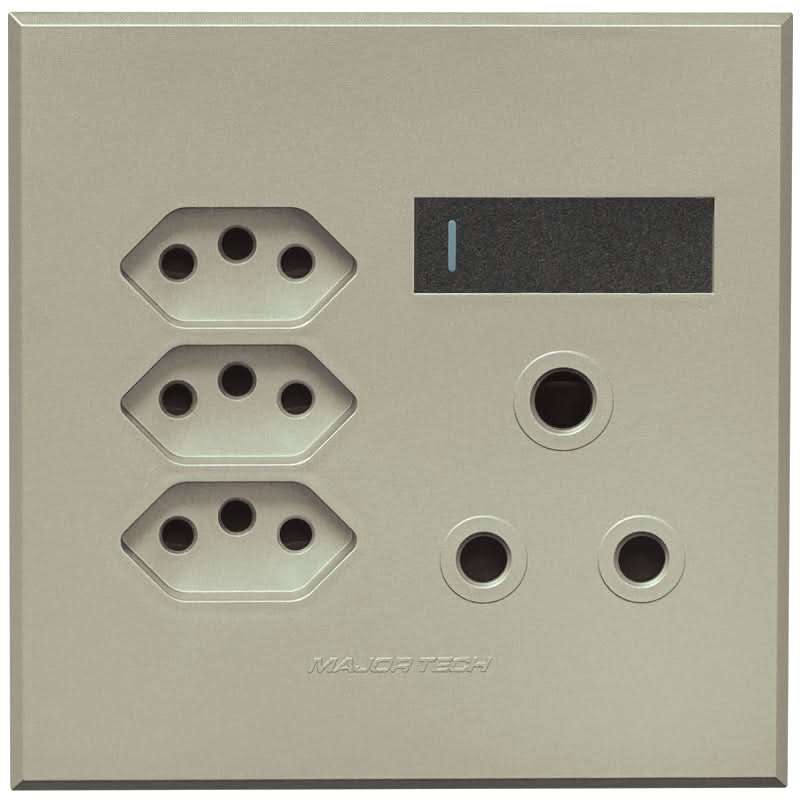Veti 3 - 4 x 4 Single RSA, Triple V-Slim Sockets