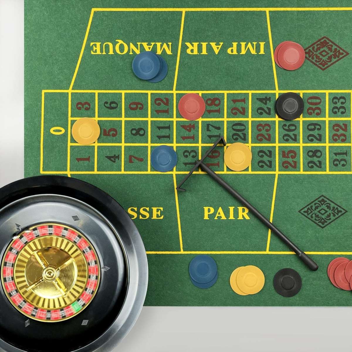 5 In 1 Casino Game Set (in tin)