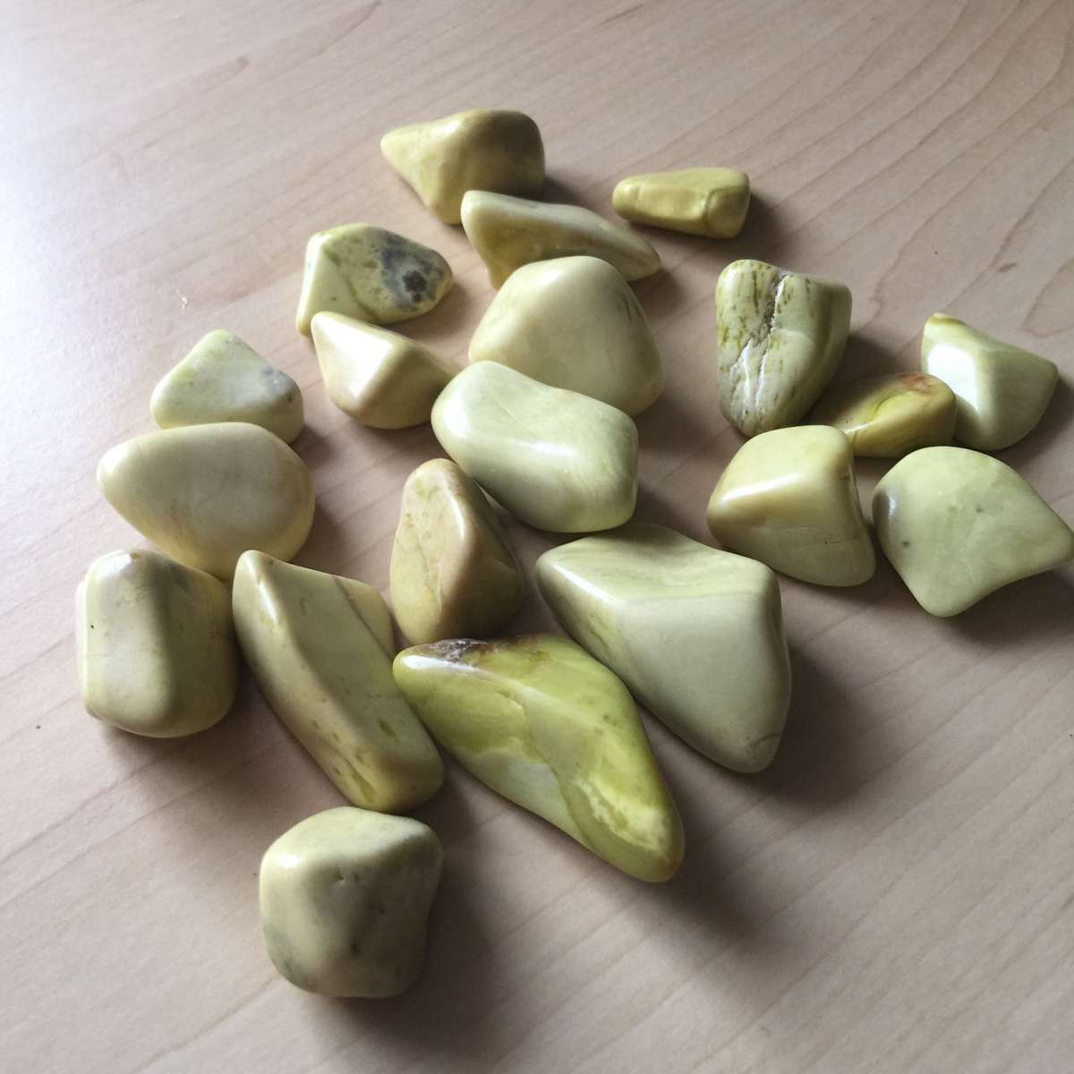 Serpentine Tumble Stone