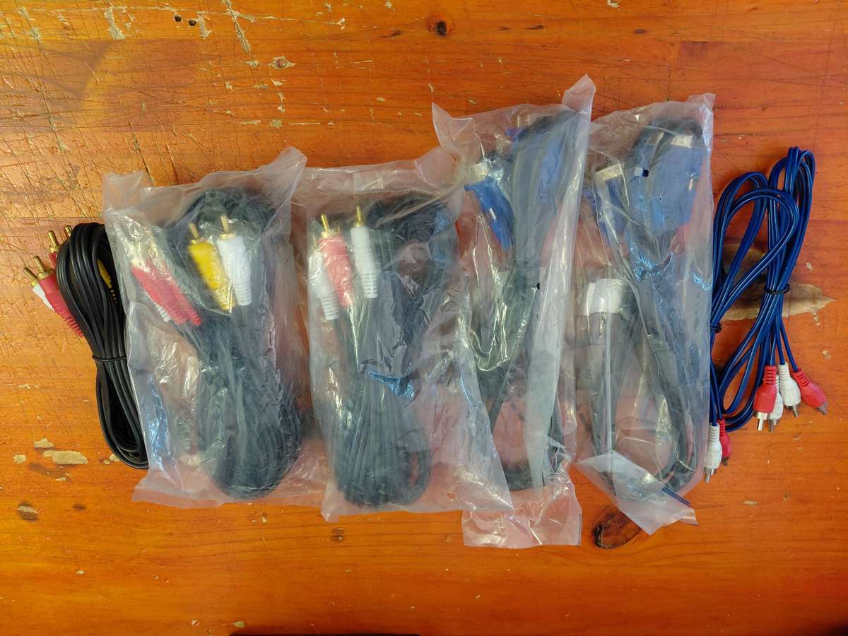 Bulk Computer Leads Lot (H)  Unbeatable Value!