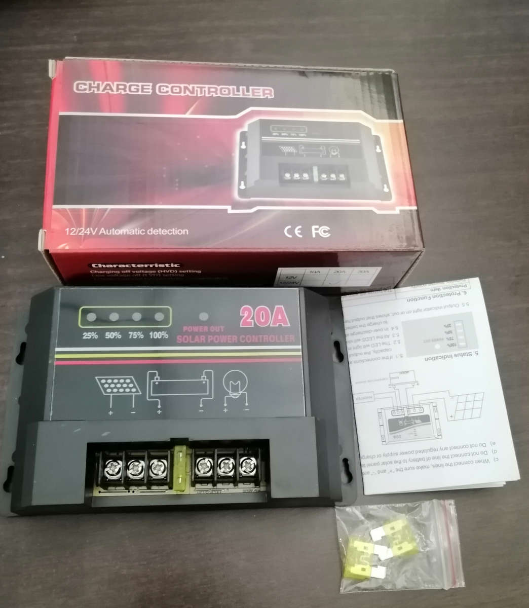 Power Solar Charge Controller 12V/24V-20A