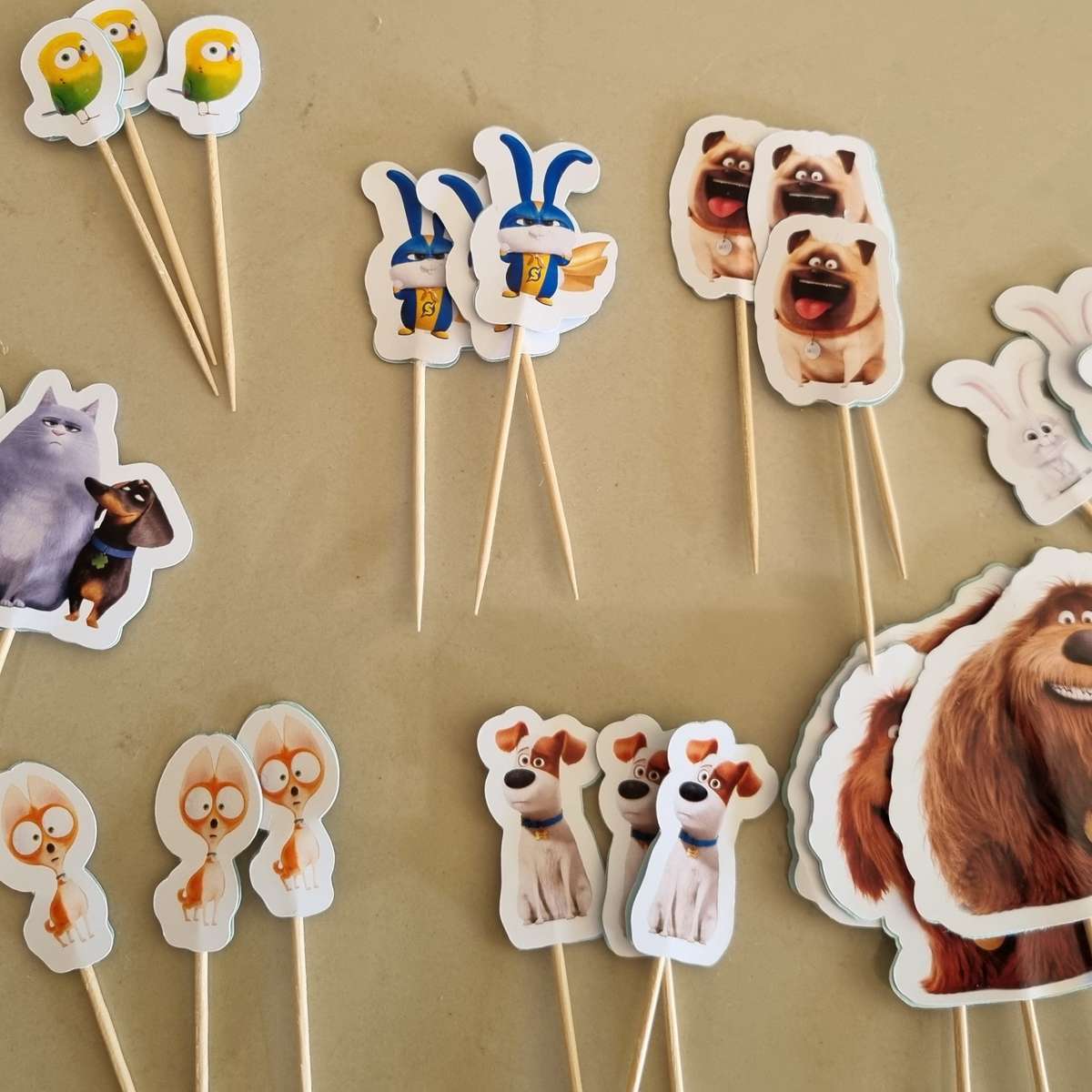 SECRET LIFE OF PETS CUPCAKE MINI TOPPERS |Personalized Party Decor South Africa