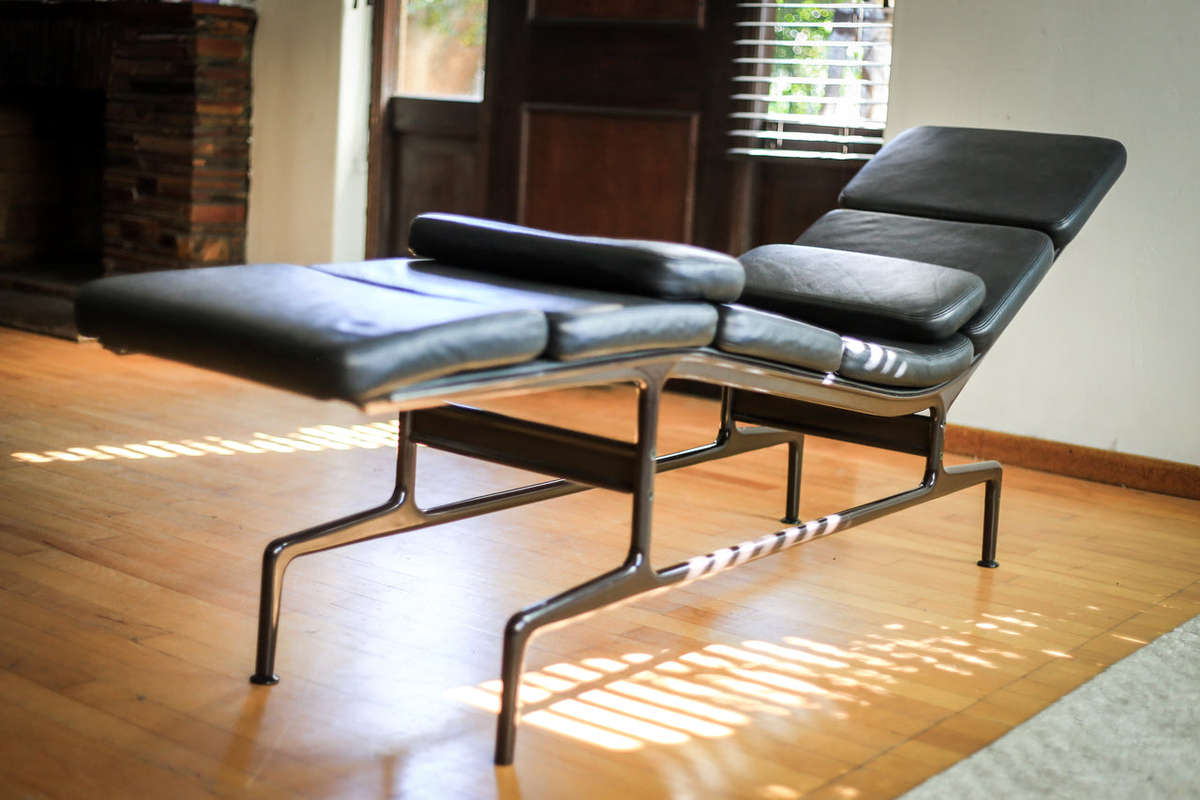 Original Eames Soft Pad Chaise