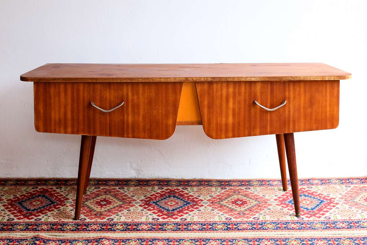 Retro Dresser