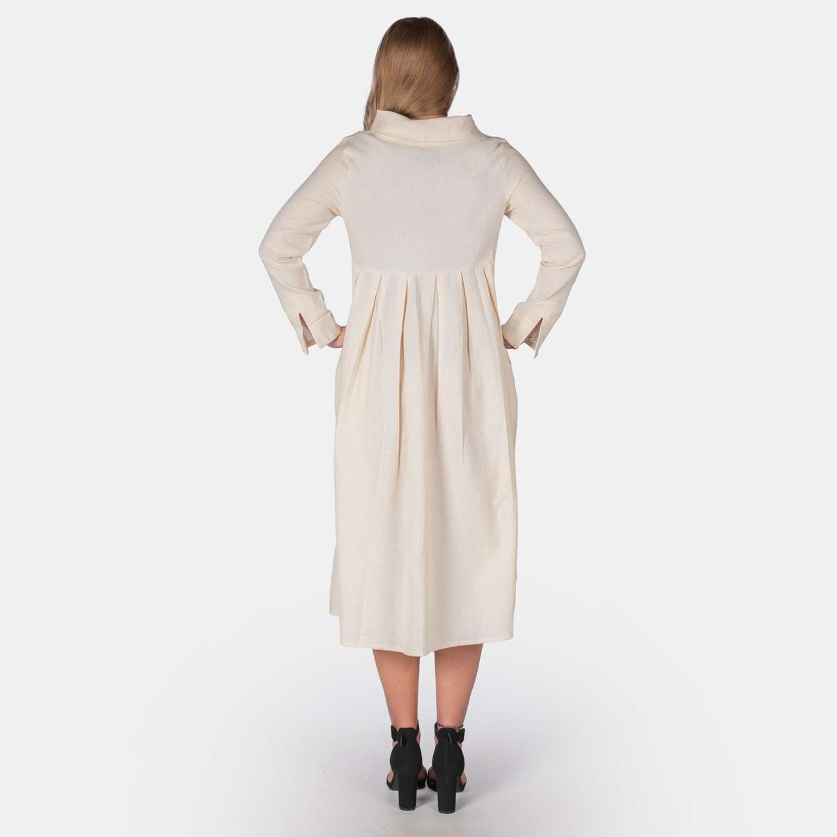 Woman's Austria Long Sleeve Dress