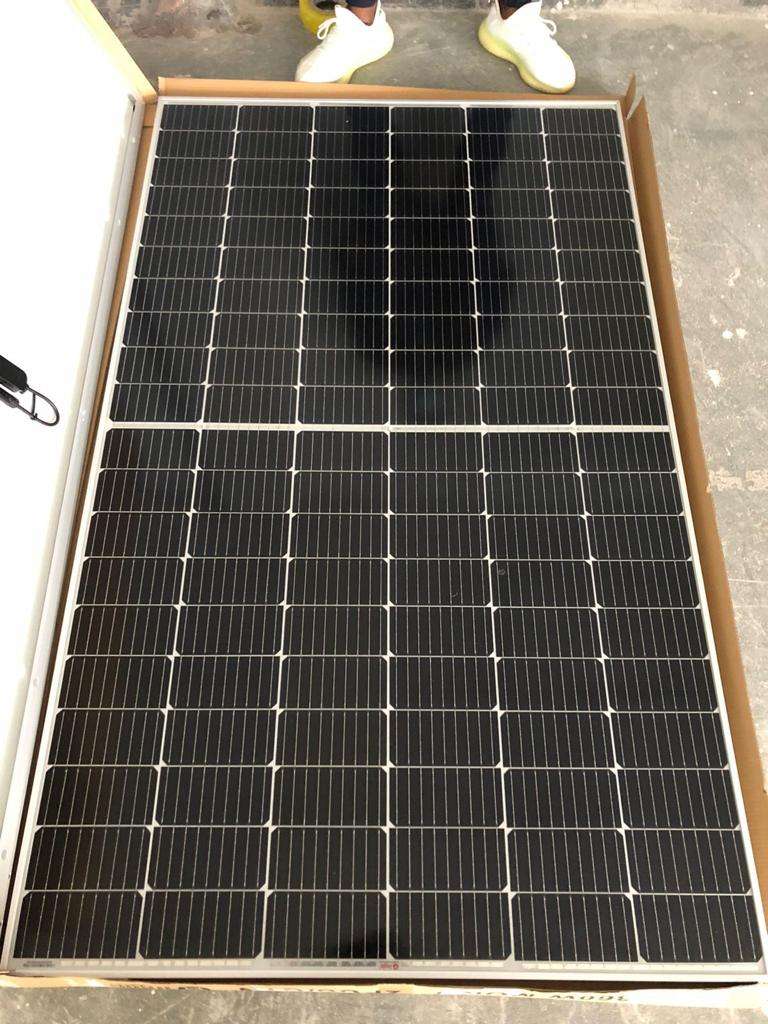 540w Canadian MONO Solar Panels MC4