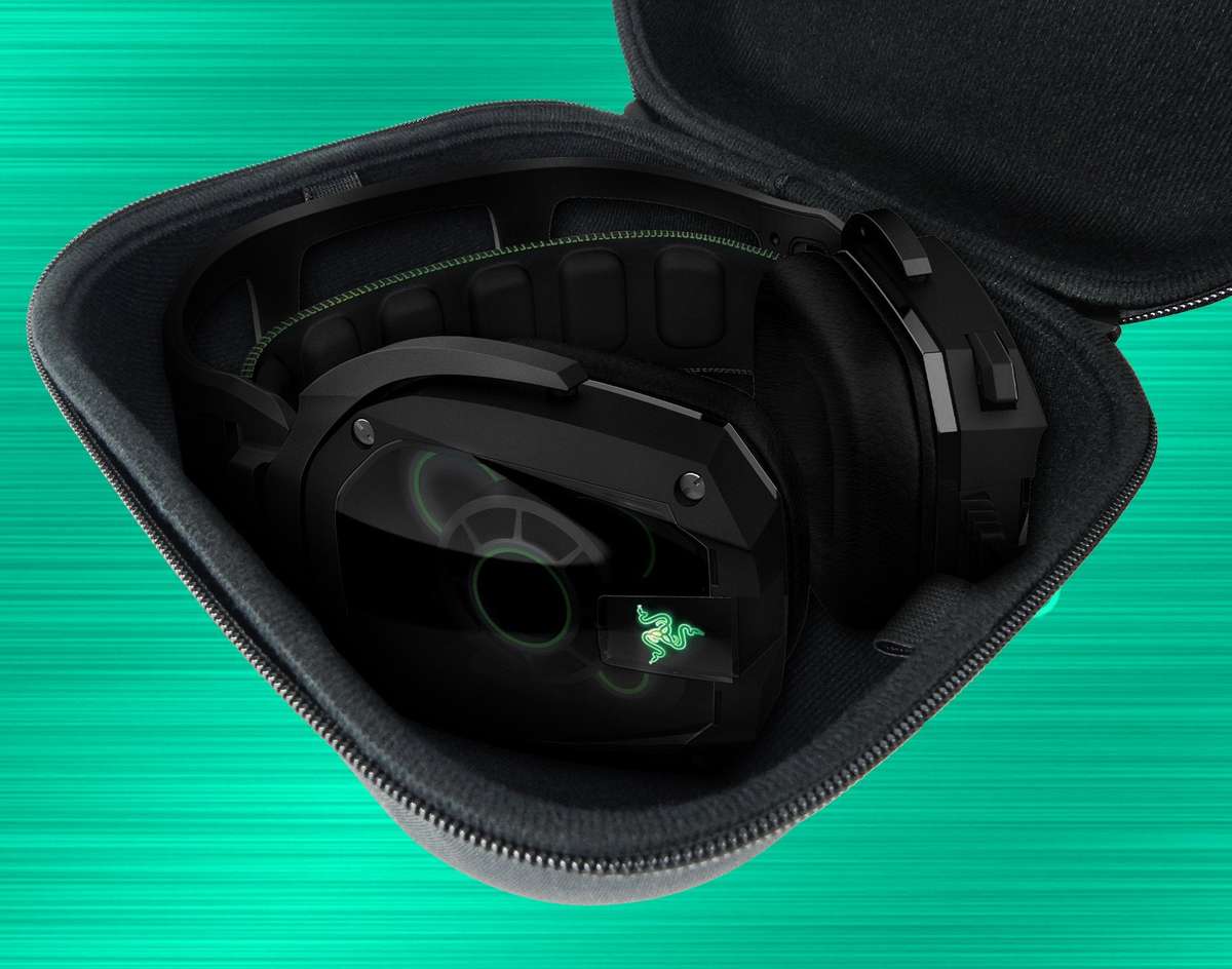 CASEMATIX Protective Gaming Headset Storage Case Compatible with Sennheiser Pc Game One, Pc363d, ...