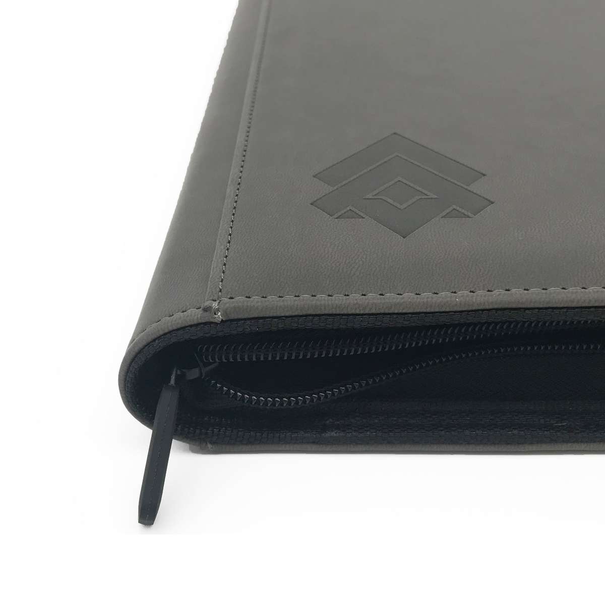 Level Up 12 Pocket Side Loading Zip Card Binder | 480 cards